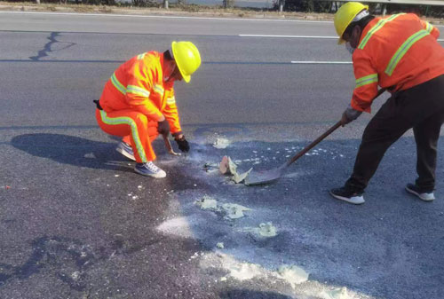 凉山公路下沉注浆加固